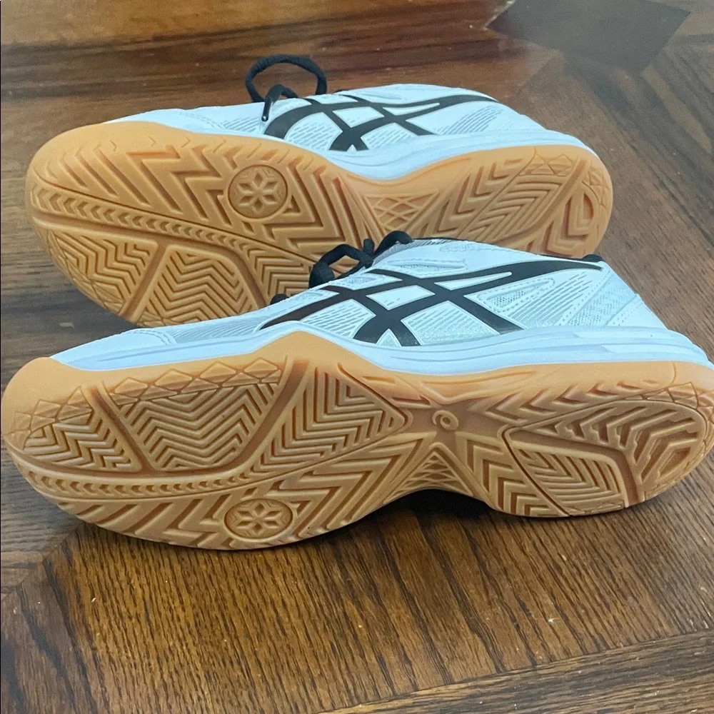 ASICS Upcourt 5 White and Black Athletic Shoes Mens Size 7 Women's Size 8 1/2 - Picture 3 of 11
